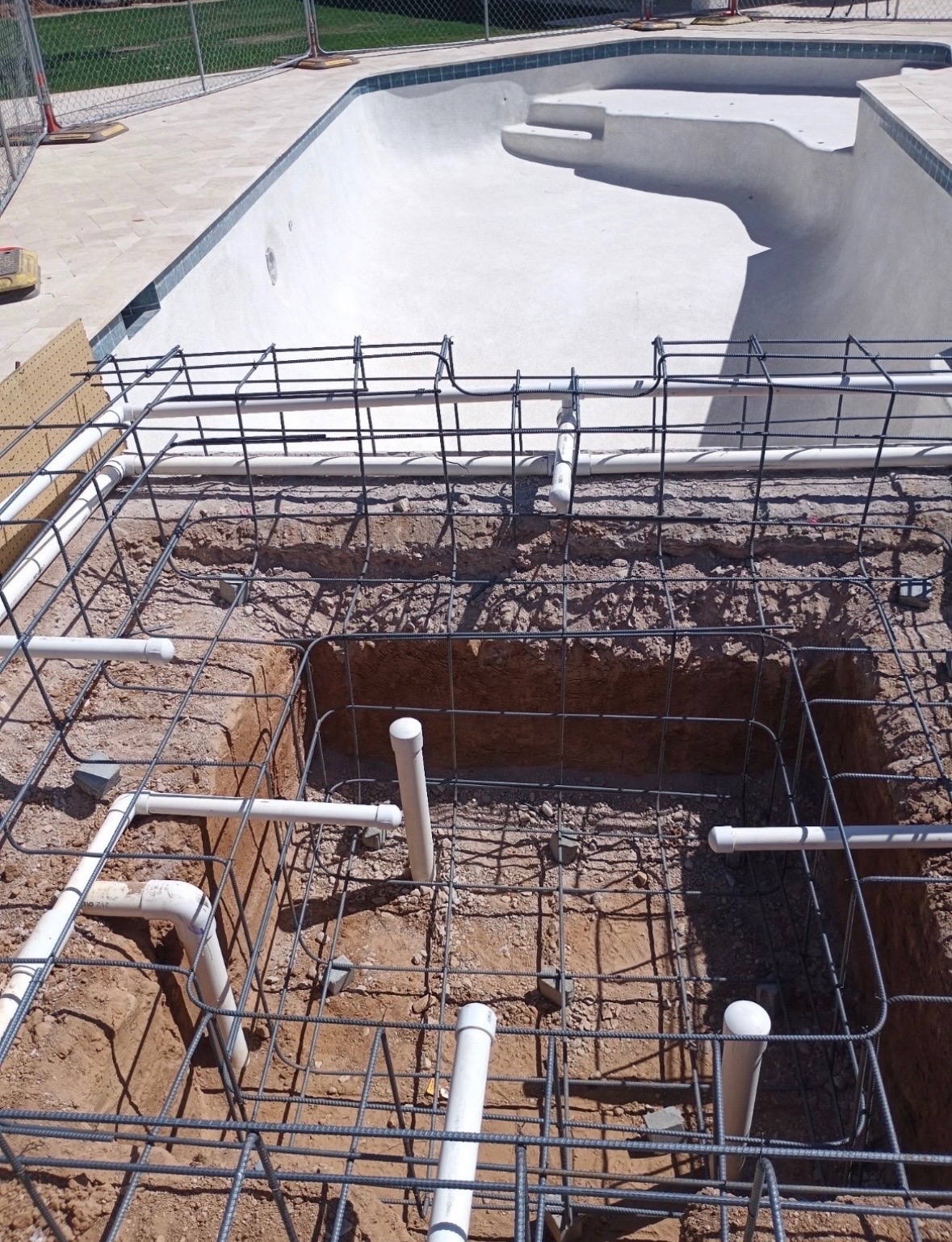 Pool rebar